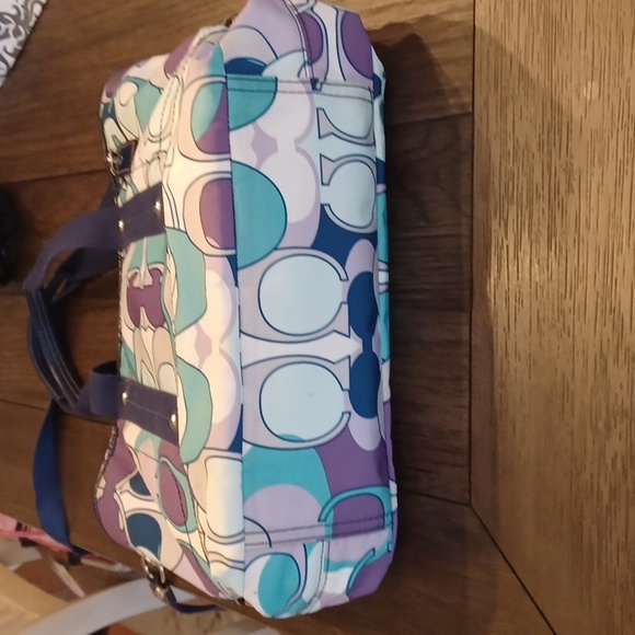 Coach Daisy Kyra Signature Scarf Print Tote Bag / Crossbody - Picture 9 of 16